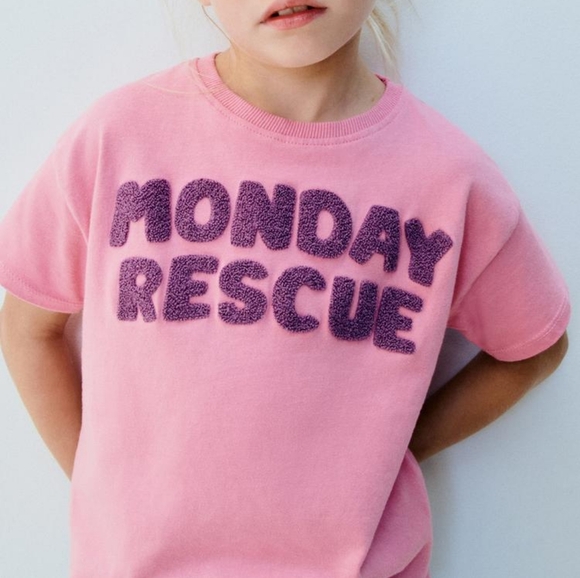 ZARA KIDS T-SHIRT WITH TEXT AND RUFFLY TRIM - Picture 4 of 4